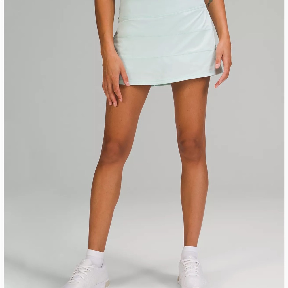 Lululemon PACE RIVAL SKIRT Sz 2 Reg Delicate Mint (green)have size & price tags.